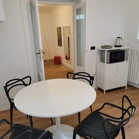 Station 1 Apartmán Bari